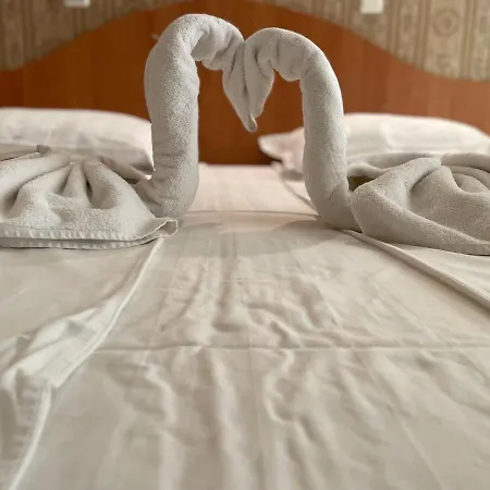 Family Deykin Hotell Slăntjev Brjag