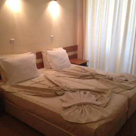 Family Deykin Hotell 2*
