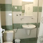 Szálloda Family Deykin 2*